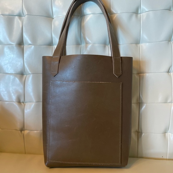 Teddi Joelle Essential Olive Leather Tote Bag - Picture 1 of 6